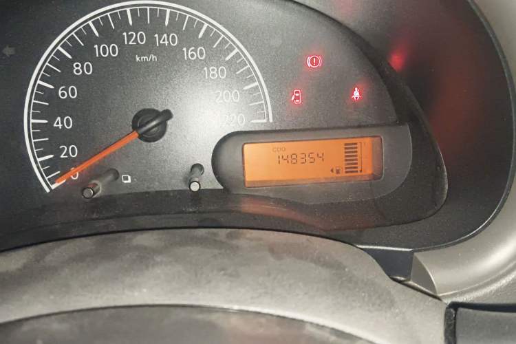 Used Nissan Sunny 2015 1.5XE Manual Comfort Edition Odometer Close Up
