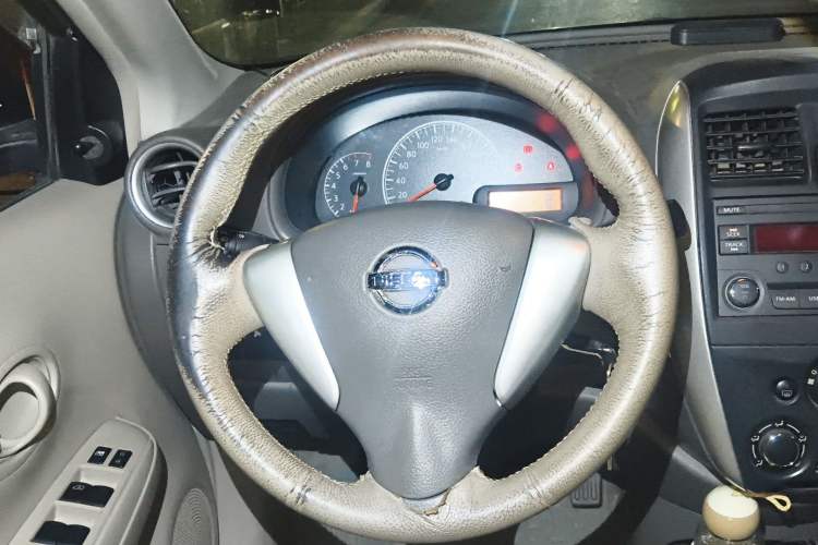 Used Nissan Sunny 2015 1.5XE Manual Comfort Edition Steering Wheel