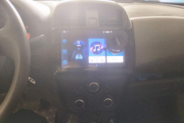 Used Nissan Sunny 2015 1.5XE CVT Comfort Edition Audio And AC Panel