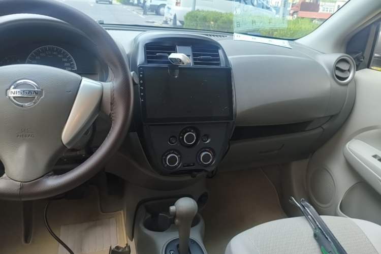 Used Nissan Sunny 2015 1.5XE CVT Comfort Edition Audio And AC Panel