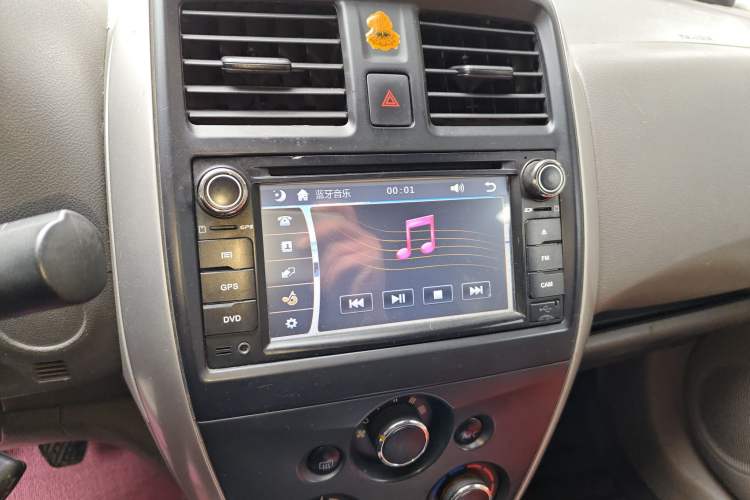 Used Nissan Sunny 2015 1.5XE Manual Comfort Edition Audio And AC Panel