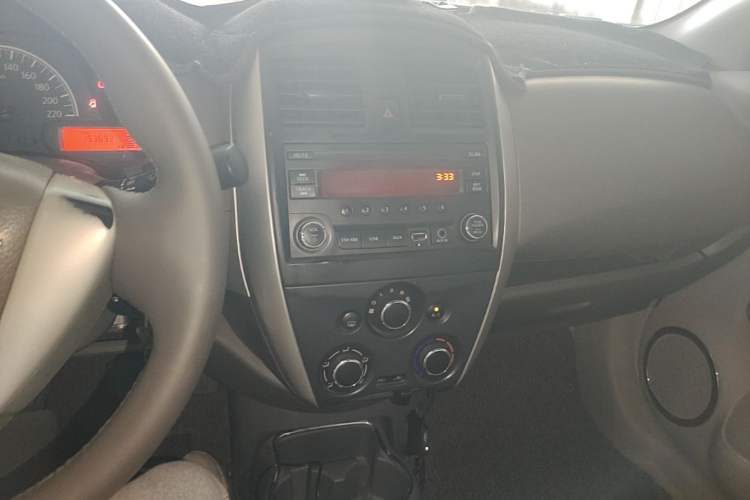 Used Nissan Sunny 2015 1.5XE Manual Comfort Edition Audio And AC Panel