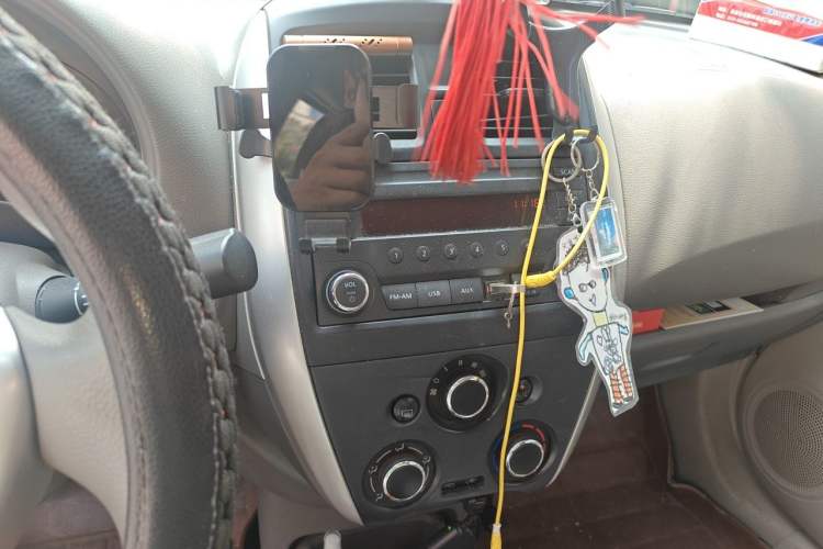 Used Nissan Sunny 2015 1.5XE Manual Elite Edition Audio And AC Panel
