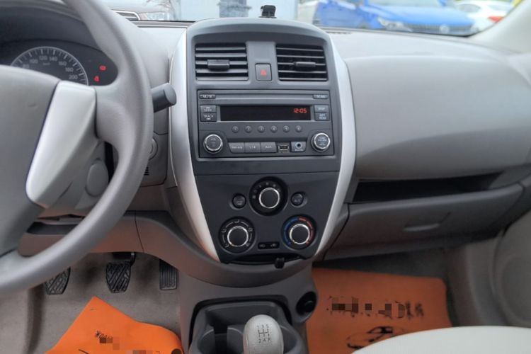 Used Nissan Sunny 2015 1.5XE Manual Master Edition Audio And AC Panel