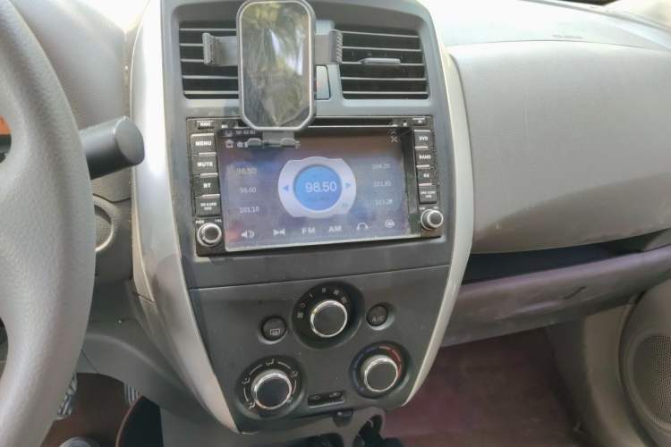 Used Nissan Sunny 2015 1.5XE Manual Comfort Edition Audio And AC Panel
