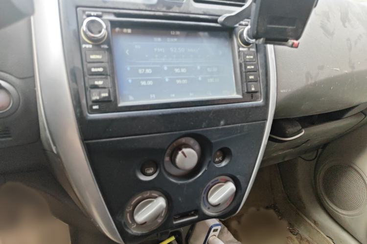 Used Nissan Sunny 2015 1.5XE Manual Elite Edition Audio And AC Panel