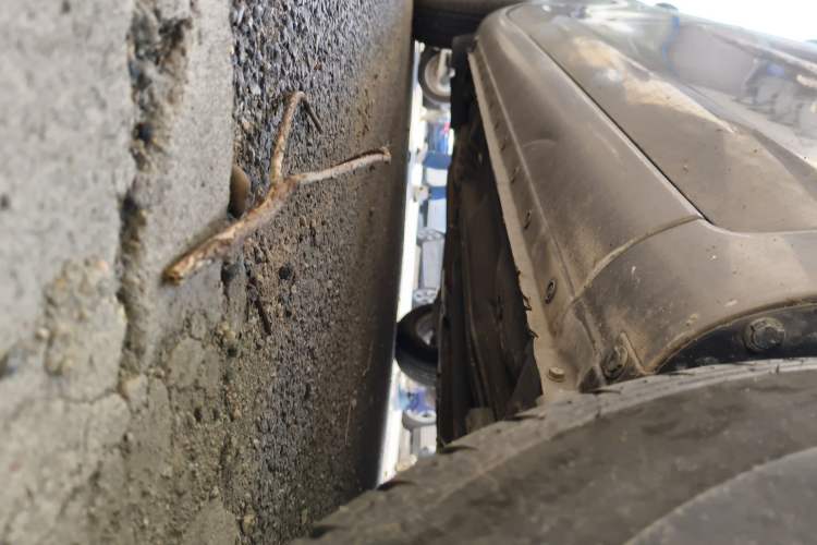 Used Nissan Sunny 2015 1.5XE CVT Comfort Edition Chassis Front Right