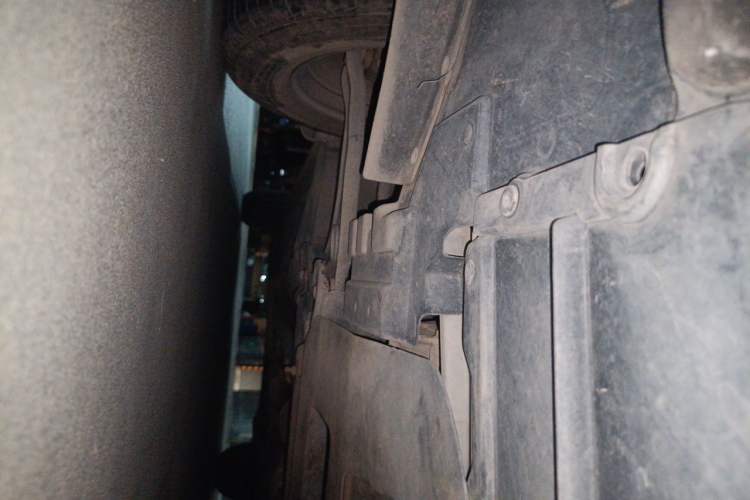 Used Nissan Sunny 2015 1.5XE Manual Comfort Edition Chassis Front Right