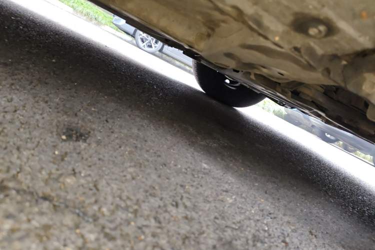 Used Nissan Sunny 2015 1.5XE Manual Comfort Edition Chassis Front Right