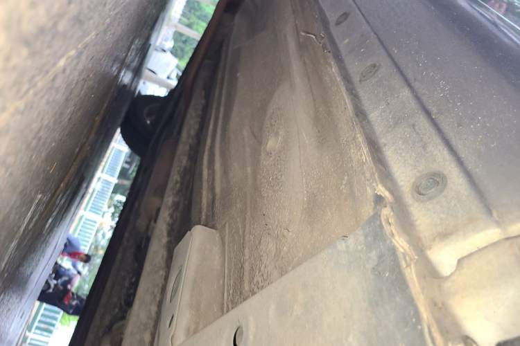 Used Nissan Sunny 2015 1.5XE Manual Comfort Edition Chassis Front Right