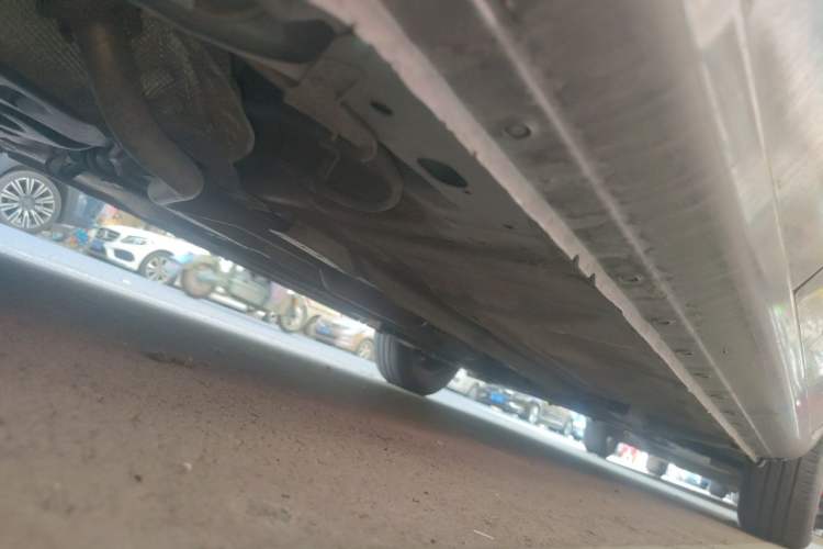 Used Nissan Sunny 2015 1.5XE Manual Elite Edition Chassis Rear Right