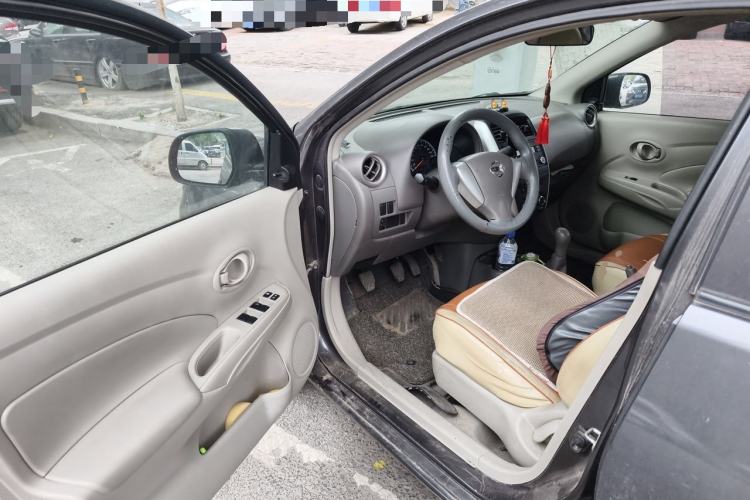 Used Nissan Sunny 2015 1.5XE Manual Comfort Edition Driver Seat
