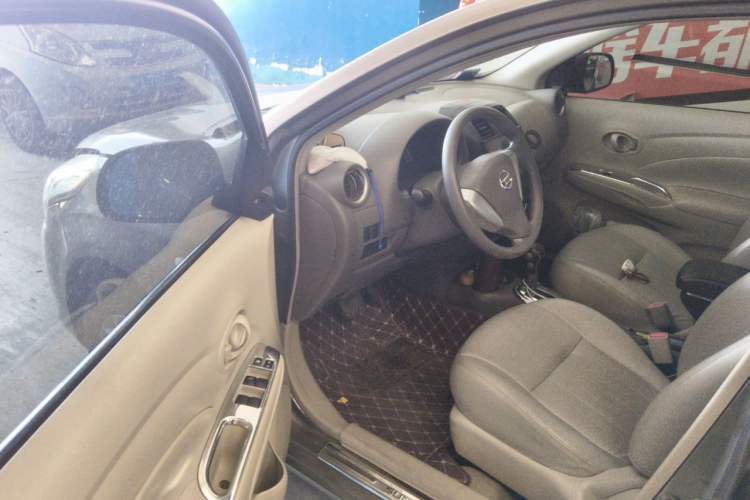 Used Nissan Sunny 2015 1.5XE CVT Comfort Edition Driver Seat