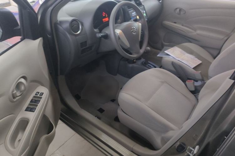 Used Nissan Sunny 2015 1.5XE CVT Master Edition Driver Seat