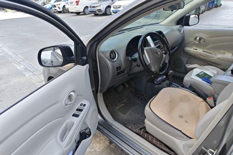 Used Nissan Sunny 2015 1.5XE CVT Comfort Edition Driver Seat