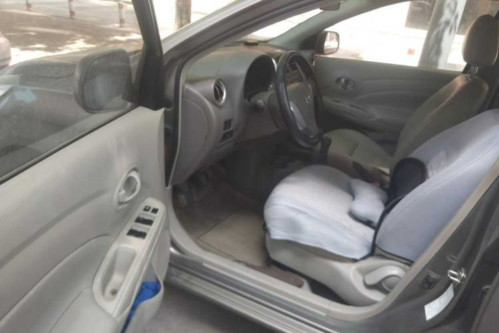Used Nissan Sunny 2015 1.5XE Manual Elite Edition Driver Seat