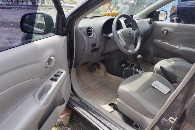 Used Nissan Sunny 2015 1.5XE CVT Comfort Edition Driver Seat