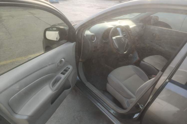 Used Nissan Sunny 2015 1.5XE CVT Master Edition Driver Seat