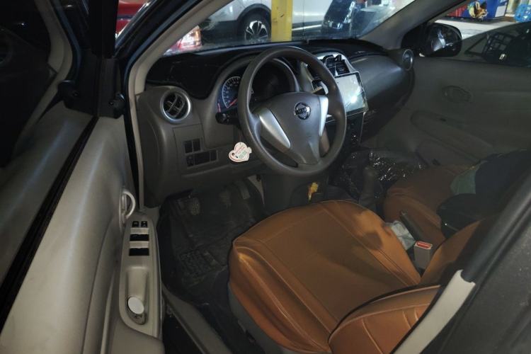 Used Nissan Sunny 2015 1.5XE Manual Comfort Edition Driver Seat
