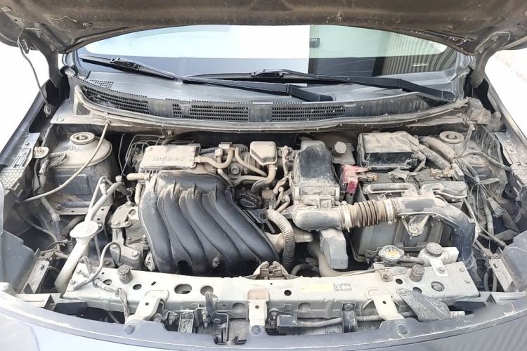 Used Nissan Sunny 2015 1.5XE Manual Comfort Edition Engine Bay