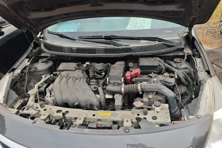 Used Nissan Sunny 2015 1.5XE CVT Comfort Edition Engine Bay