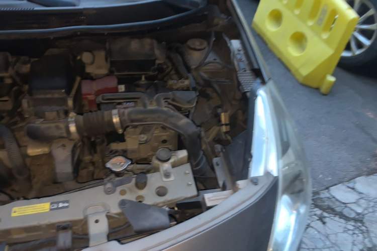 Used Nissan Sunny 2015 1.5XE CVT Comfort Edition Engine Bay Left