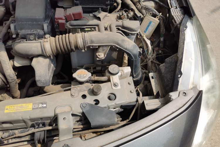 Used Nissan Sunny 2015 1.5XE Manual Comfort Edition Engine Bay Left