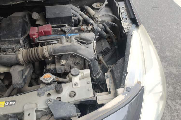 Used Nissan Sunny 2015 1.5XE CVT Master Edition Engine Bay Left