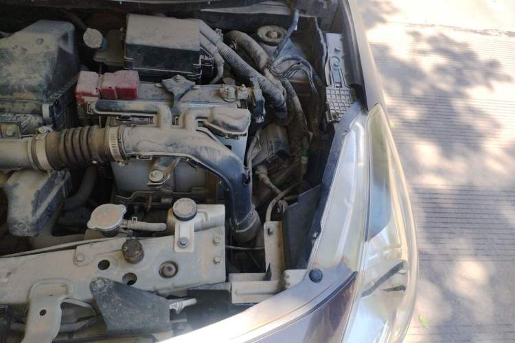 Used Nissan Sunny 2015 1.5XE Manual Comfort Edition Engine Bay Left