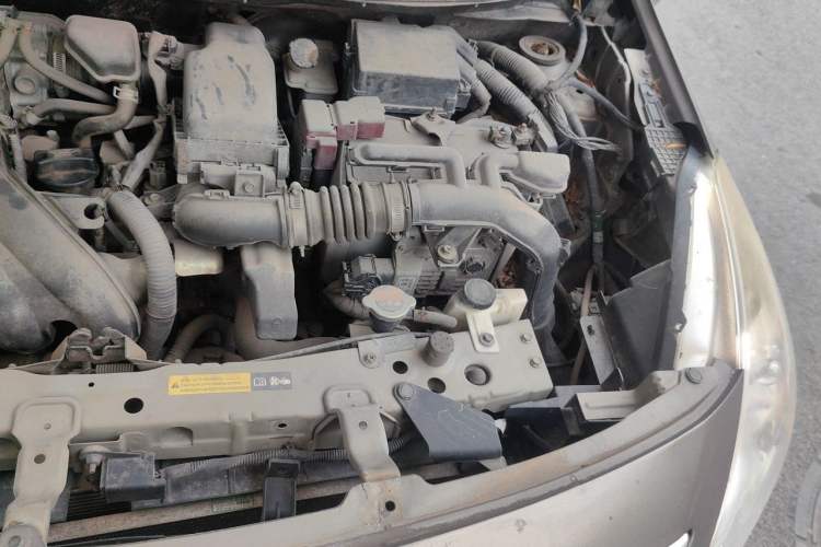 Used Nissan Sunny 2015 1.5XE CVT Comfort Edition Engine Bay Left
