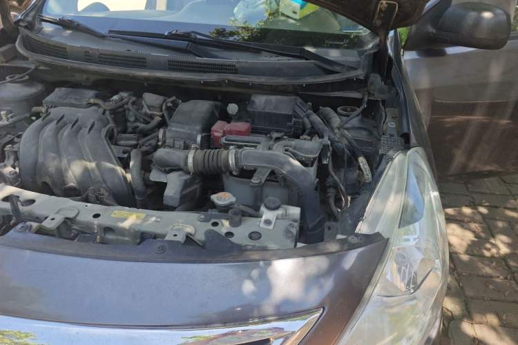 Used Nissan Sunny 2015 1.5XE Manual Comfort Edition Engine Bay Left