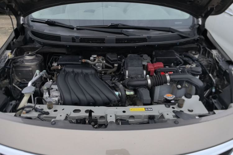 Used Nissan Sunny 2015 1.5XE Manual Master Edition Engine Bay