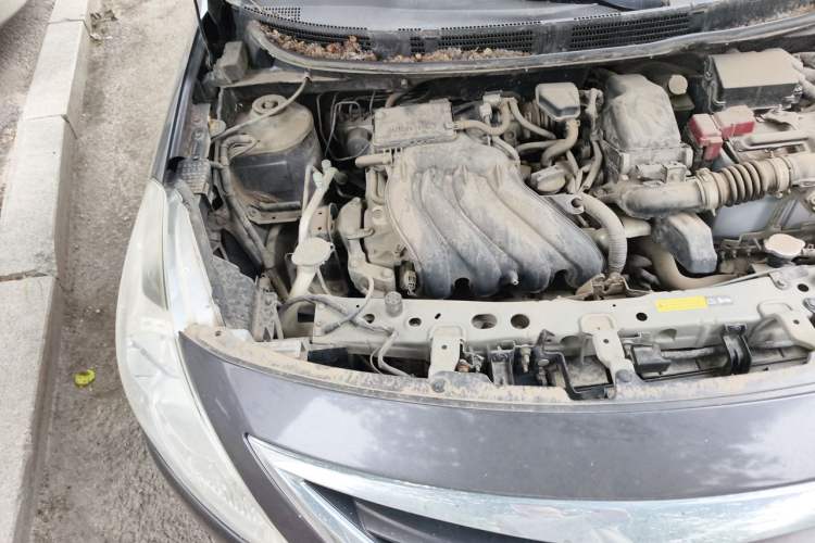 Used Nissan Sunny 2015 1.5XE Manual Comfort Edition Engine Bay Right