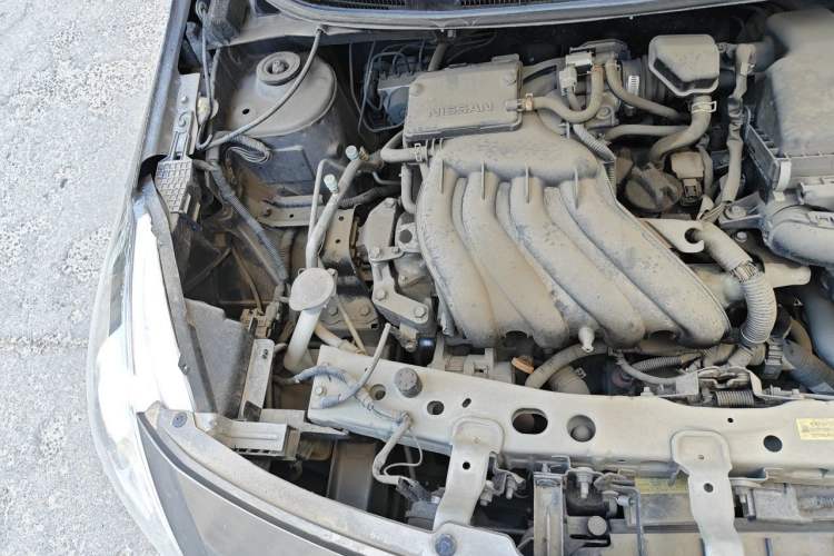 Used Nissan Sunny 2015 1.5XE CVT Comfort Edition Engine Bay Right