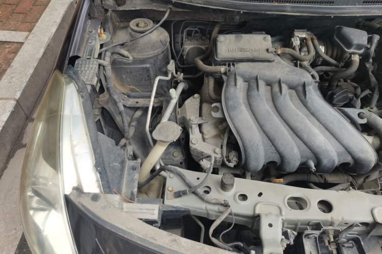 Used Nissan Sunny 2015 1.5XE CVT Master Edition Engine Bay Right