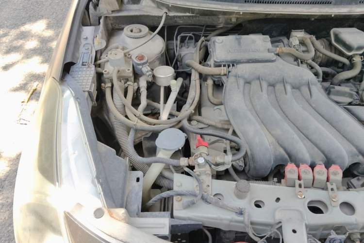 Used Nissan Sunny 2015 1.5XE Manual Comfort Edition Engine Bay Right