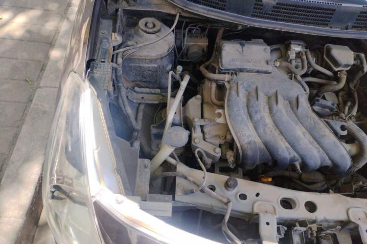 Used Nissan Sunny 2015 1.5XE Manual Comfort Edition Engine Bay Right
