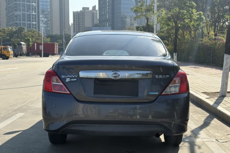 Used Nissan Sunny 2015 1.5XE Manual Comfort Edition Exterior 3