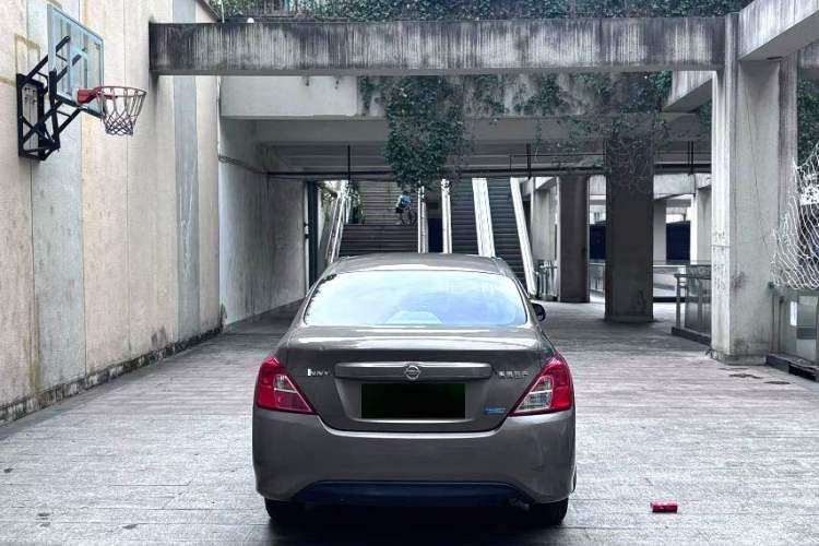 Used Nissan Sunny 2015 1.5XE Manual Comfort Edition Exterior 3