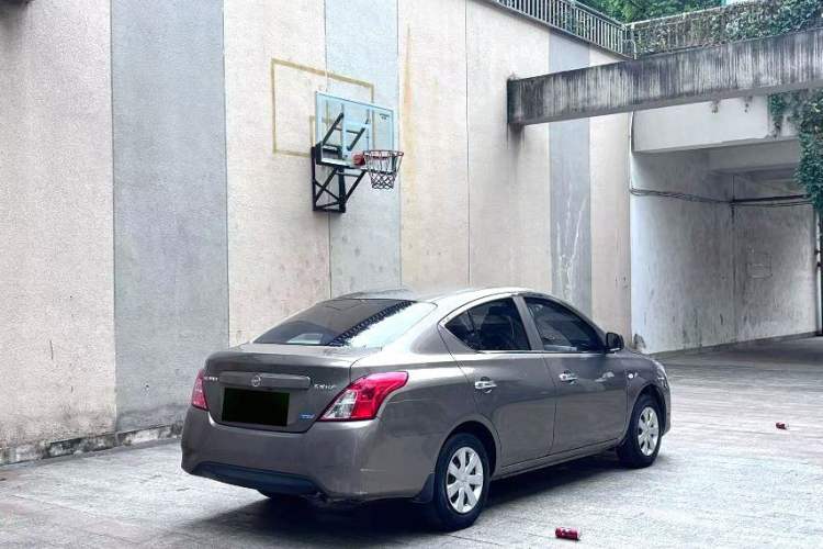 Used Nissan Sunny 2015 1.5XE Manual Comfort Edition Exterior 4