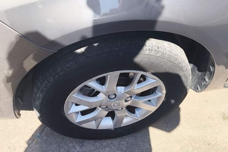 Used Nissan Sunny 2015 1.5XE CVT Master Edition Exterior 4