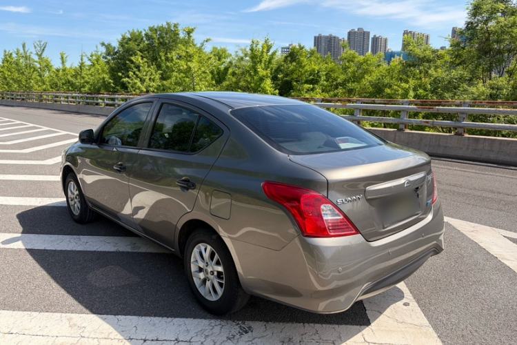 Used Nissan Sunny 2015 1.5XE CVT Comfort Edition Exterior 4