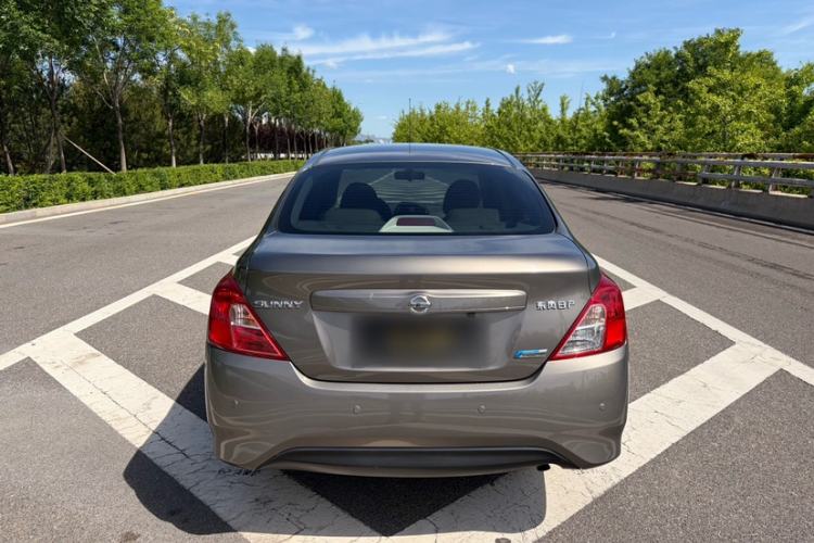 Used Nissan Sunny 2015 1.5XE CVT Comfort Edition Exterior 5