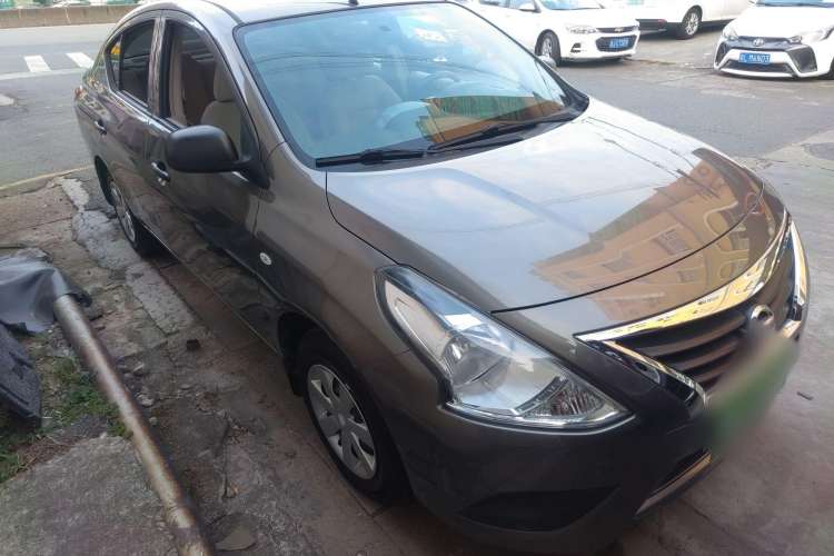 Used Nissan Sunny 2015 1.5XE CVT Comfort Edition Front Right 45 Deg