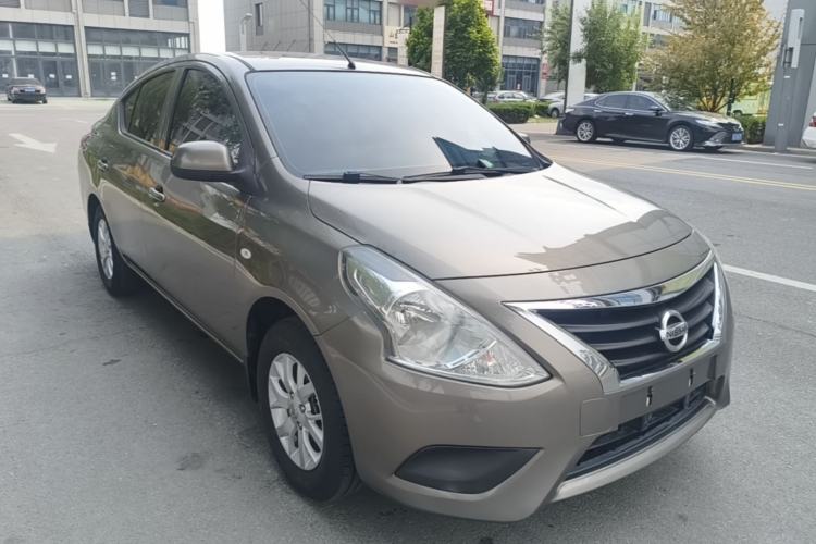 Used Nissan Sunny 2015 1.5XE CVT Comfort Edition Front Right 45 Deg