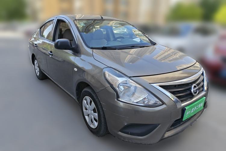 Used Nissan Sunny 2015 1.5XE CVT Comfort Edition Front Right 45 Deg
