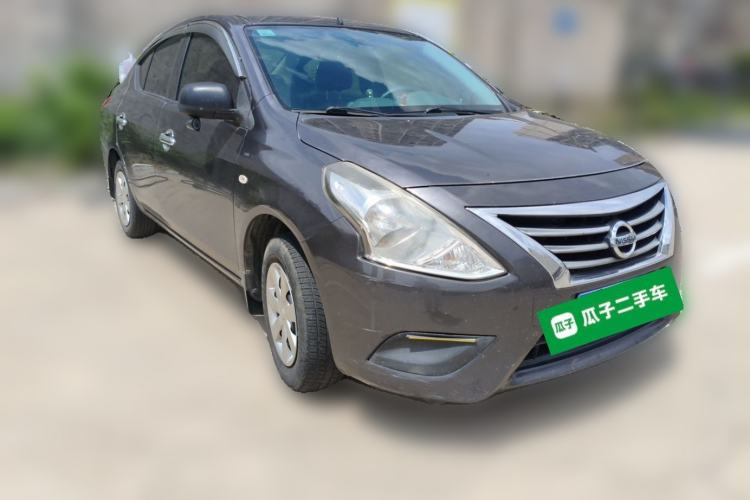 Used Nissan Sunny 2015 1.5XE Manual Elite Edition Front Right 45 Deg