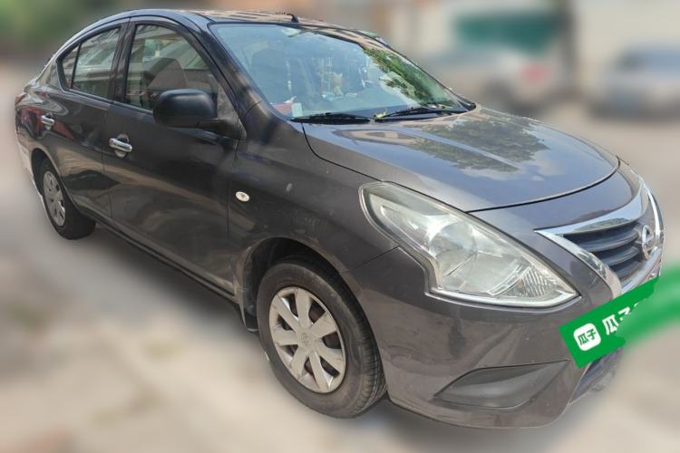Used Nissan Sunny 2015 1.5XE Manual Elite Edition Front Right 45 Deg