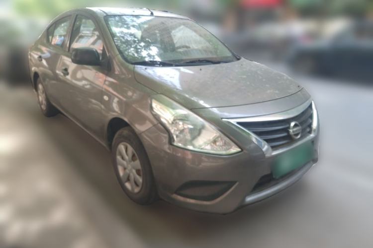 Used Nissan Sunny 2015 1.5XE Manual Elite Edition Front Right 45 Deg