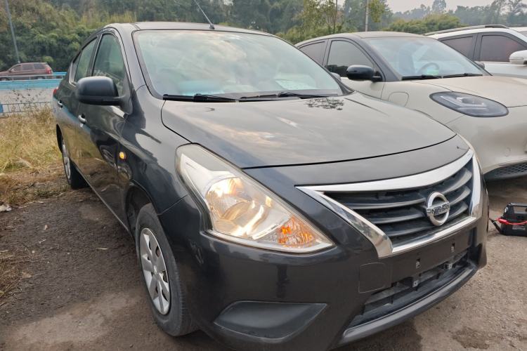 Used Nissan Sunny 2015 1.5XE CVT Comfort Edition Front Right 45 Deg